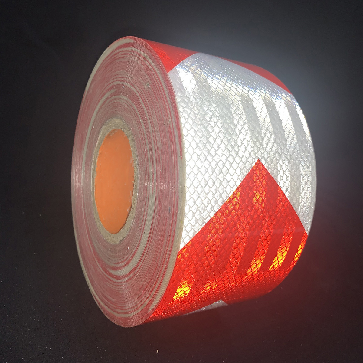 Flecha microprismática PET de 10 cm x 45 m, tipo reflectante, lámina roja + blanca