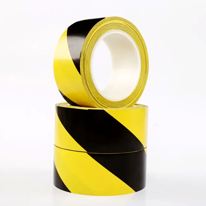Adhesiva de buena calidad amarilla Black Spots Safty Marking PVC Cinta de advertencia de PVC